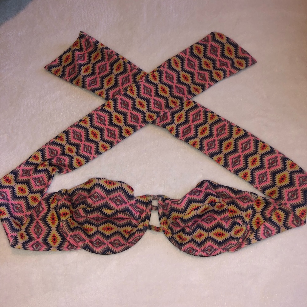 Acacia Mykonos Bikini Top in Navajo